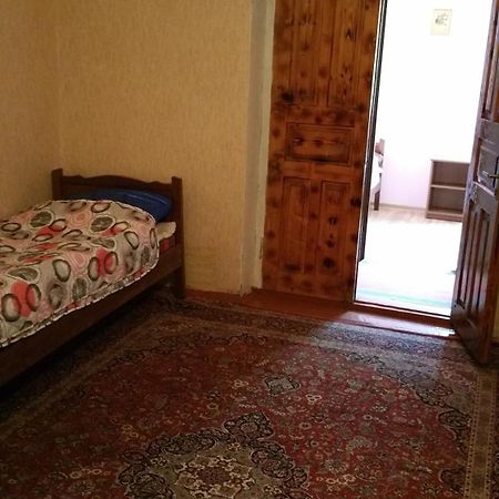 Guesthouse Robinzon Lalkhori ภายนอก รูปภาพ